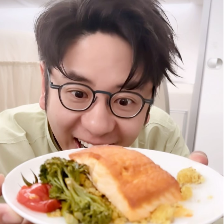 脂肪肝丨36歲許廷鏗驚爆有嚴重脂肪肝　醫生拆解4大生活習慣肇禍〖香港經濟日報